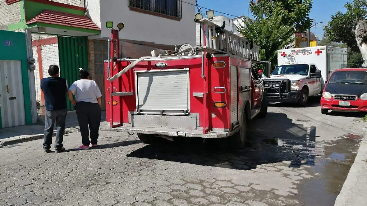 veladora provoca incedio en Tehuacan